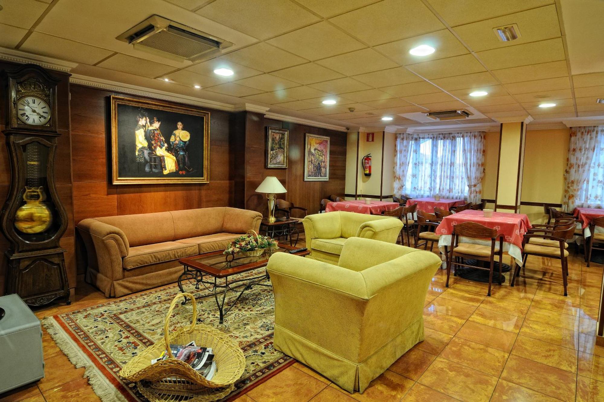 Hotel Alisi Aranda de Duero Kültér fotó