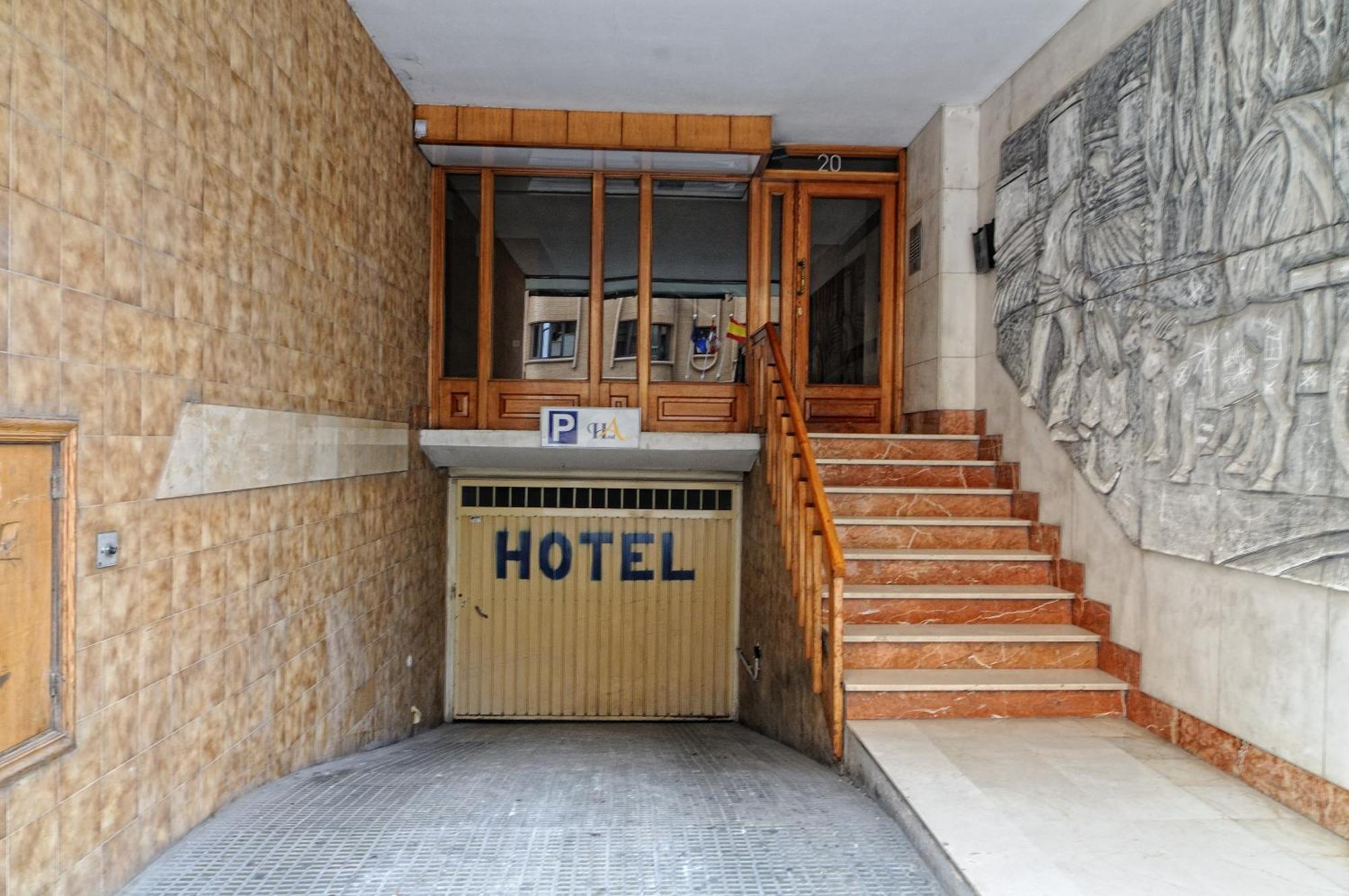 Hotel Alisi Aranda de Duero Kültér fotó