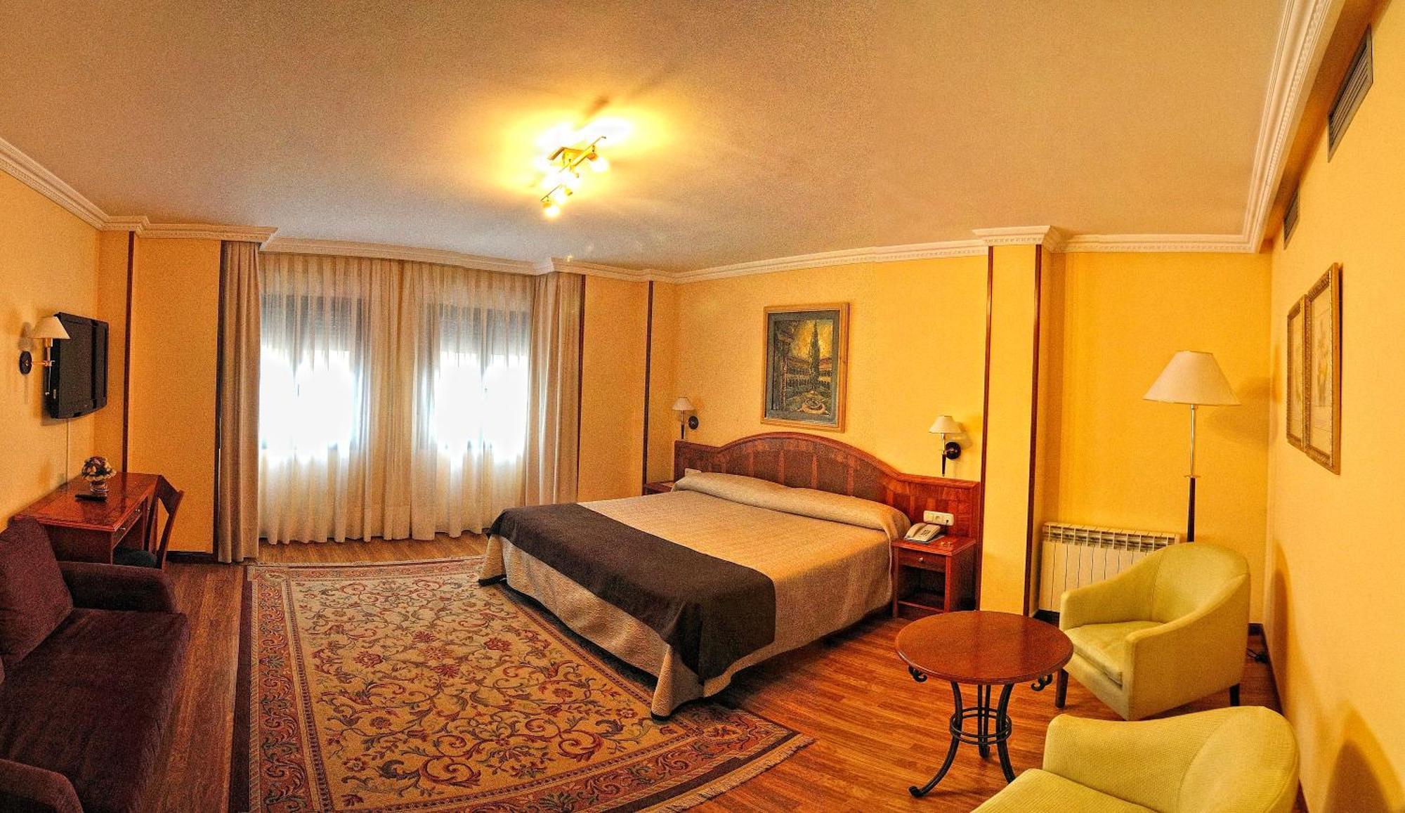 Hotel Alisi Aranda de Duero Kültér fotó