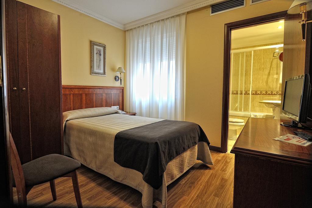 Hotel Alisi Aranda de Duero Kültér fotó